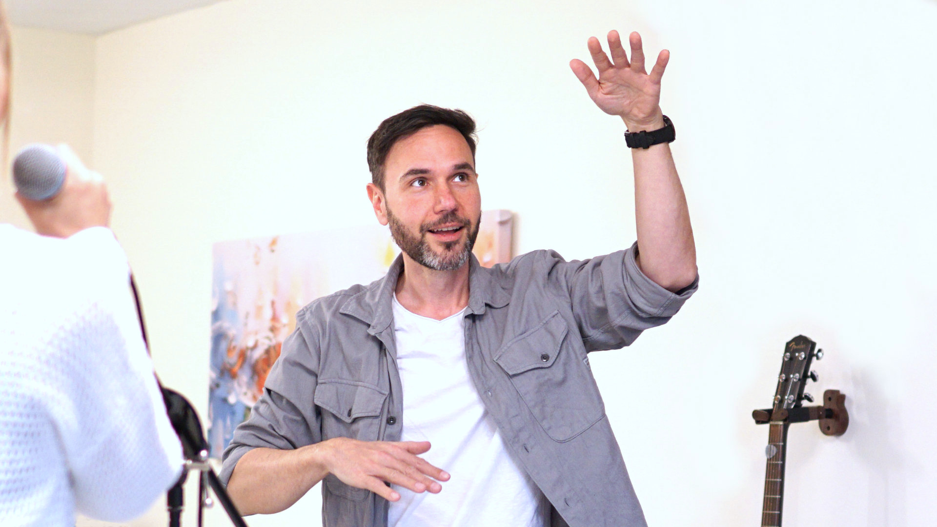 Gesangsunterricht in Überlingen am Bodensee – Dennis Neumann hilft dir hohe Töne sicher und ohne Druck zu singen